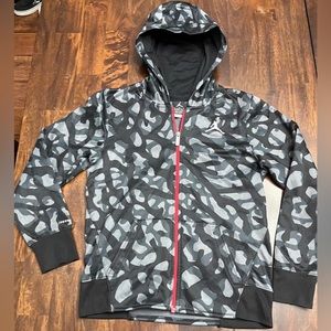 Nike Therma-Fit Jump Man Long Sleeve Hooded Camo Full Zip Jacket Boys M